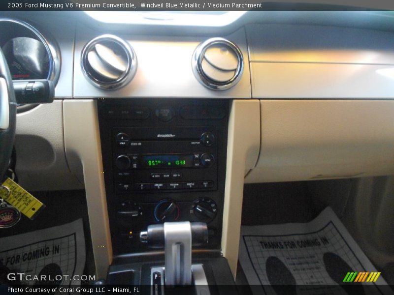 Windveil Blue Metallic / Medium Parchment 2005 Ford Mustang V6 Premium Convertible