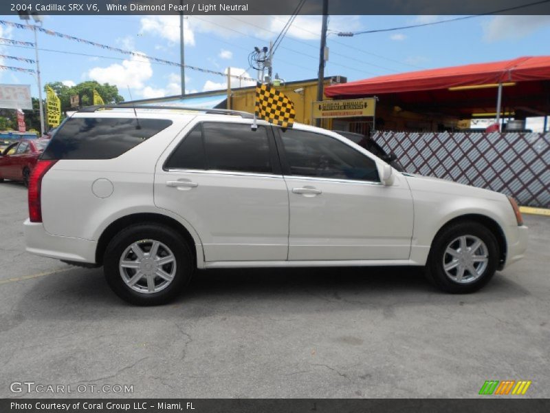 White Diamond Pearl / Light Neutral 2004 Cadillac SRX V6