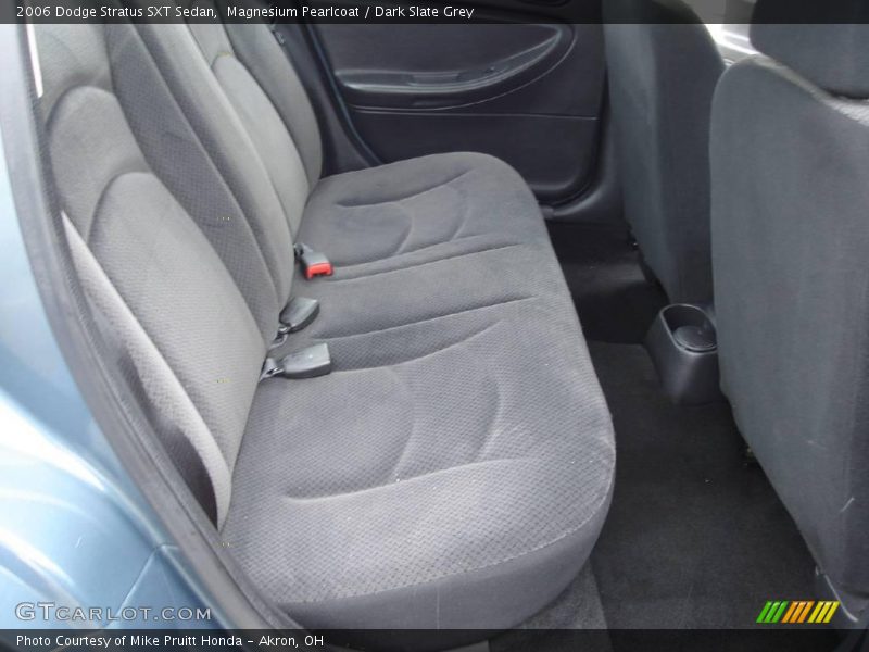 Magnesium Pearlcoat / Dark Slate Grey 2006 Dodge Stratus SXT Sedan