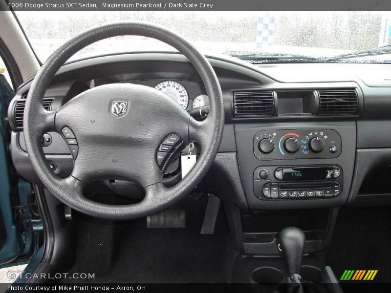 Magnesium Pearlcoat / Dark Slate Grey 2006 Dodge Stratus SXT Sedan