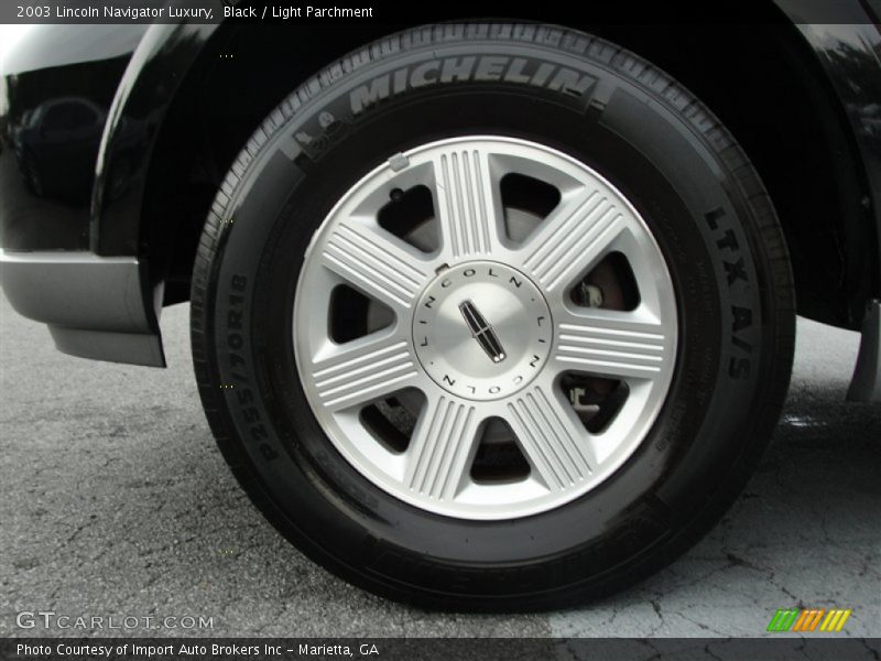 Black / Light Parchment 2003 Lincoln Navigator Luxury