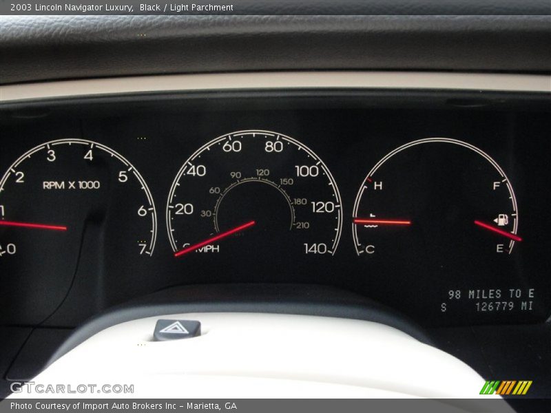 Black / Light Parchment 2003 Lincoln Navigator Luxury