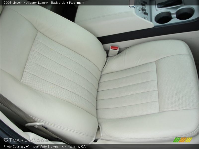 Black / Light Parchment 2003 Lincoln Navigator Luxury
