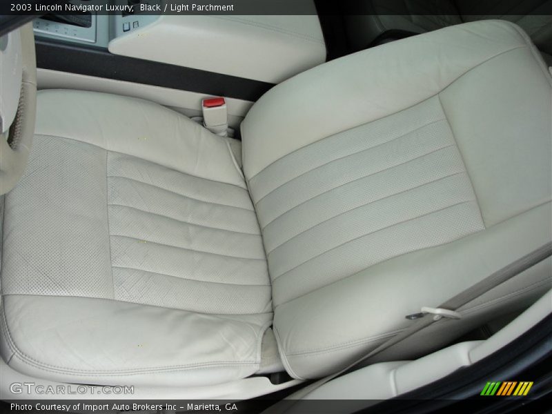 Black / Light Parchment 2003 Lincoln Navigator Luxury