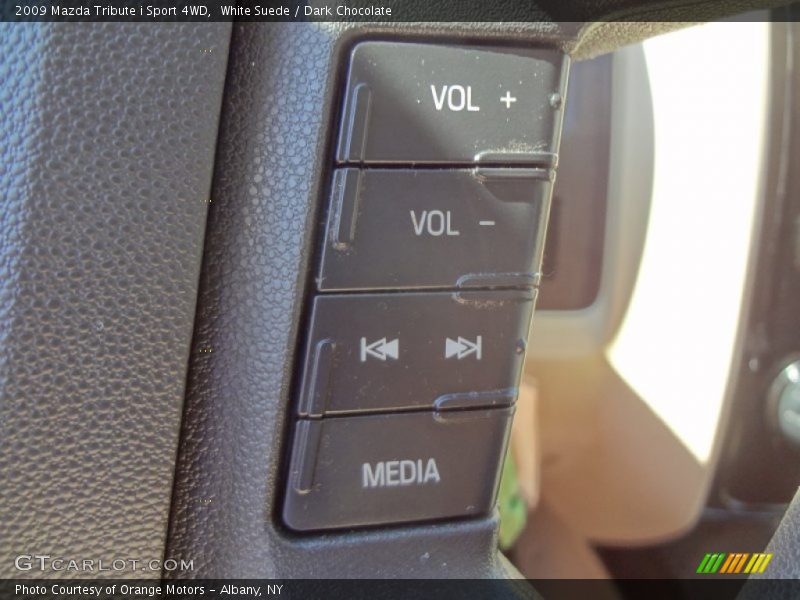 White Suede / Dark Chocolate 2009 Mazda Tribute i Sport 4WD