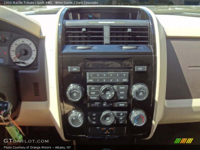 White Suede / Dark Chocolate 2009 Mazda Tribute i Sport 4WD