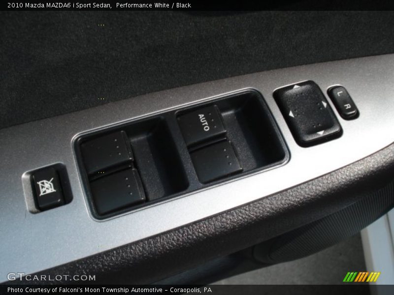 Performance White / Black 2010 Mazda MAZDA6 i Sport Sedan
