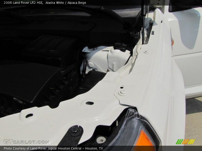 Alaska White / Alpaca Beige 2008 Land Rover LR2 HSE