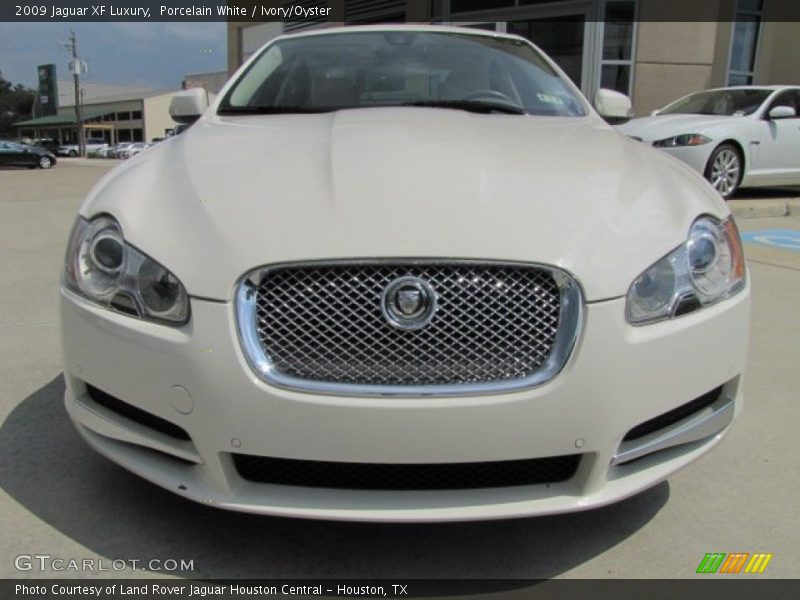 Porcelain White / Ivory/Oyster 2009 Jaguar XF Luxury