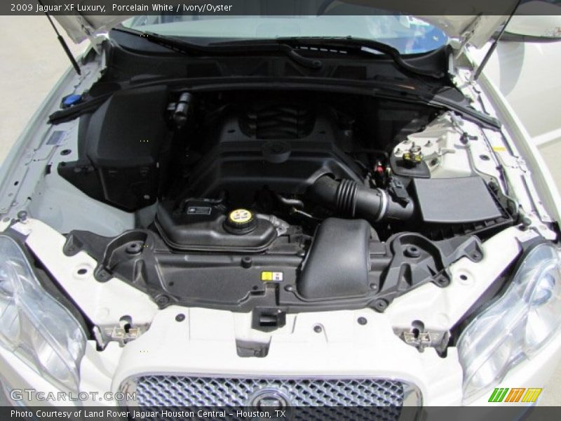  2009 XF Luxury Engine - 4.2 Liter DOHC 32-Valve VVT V8