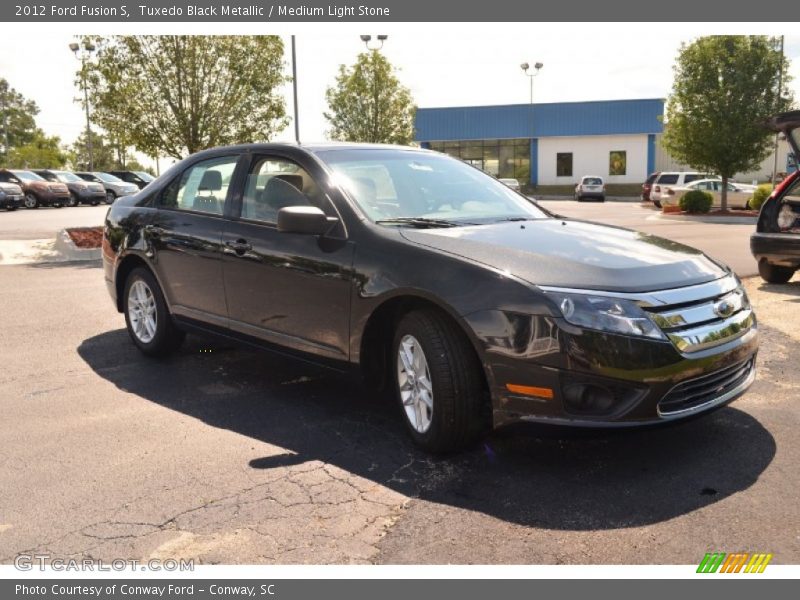 Tuxedo Black Metallic / Medium Light Stone 2012 Ford Fusion S