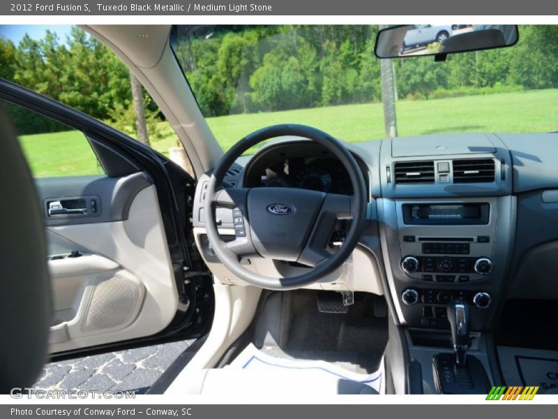 Tuxedo Black Metallic / Medium Light Stone 2012 Ford Fusion S