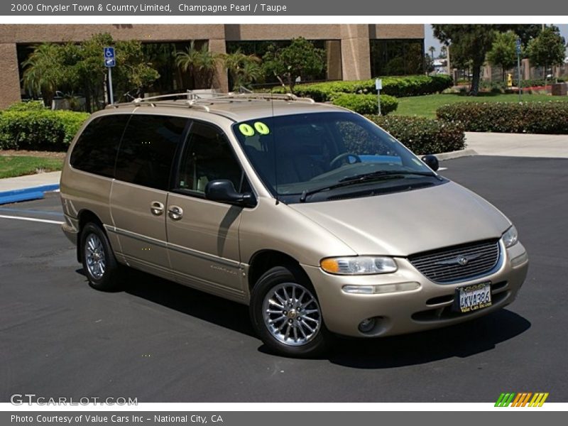Champagne Pearl / Taupe 2000 Chrysler Town & Country Limited
