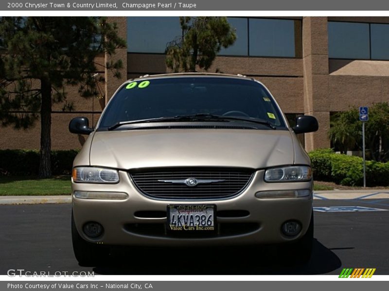 Champagne Pearl / Taupe 2000 Chrysler Town & Country Limited
