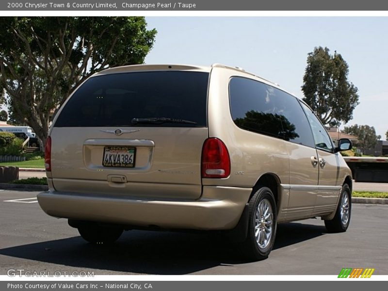 Champagne Pearl / Taupe 2000 Chrysler Town & Country Limited