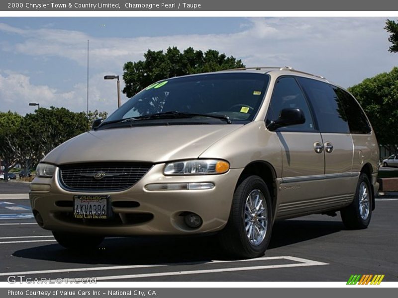 Champagne Pearl / Taupe 2000 Chrysler Town & Country Limited