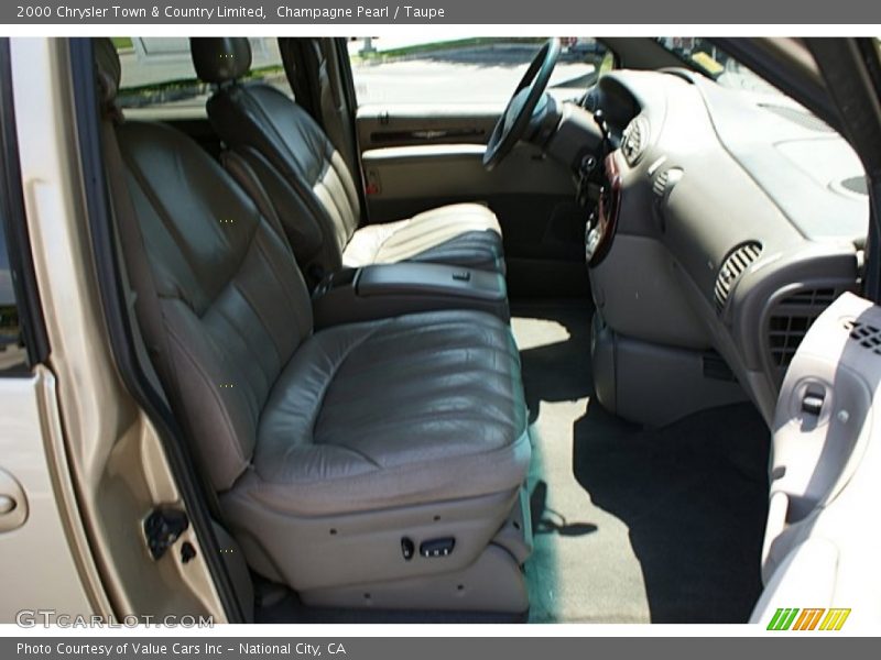 Champagne Pearl / Taupe 2000 Chrysler Town & Country Limited