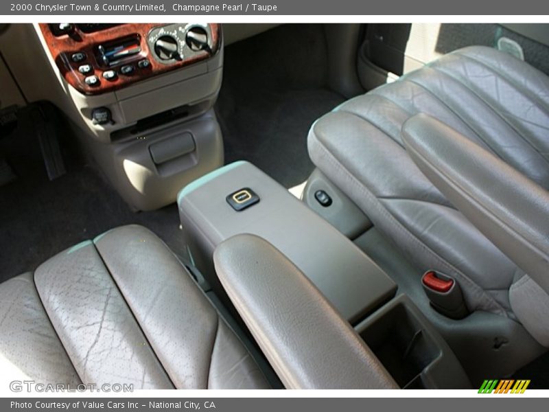 Champagne Pearl / Taupe 2000 Chrysler Town & Country Limited