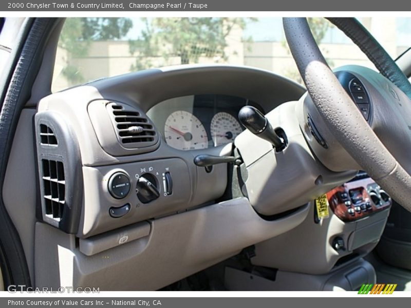 Champagne Pearl / Taupe 2000 Chrysler Town & Country Limited