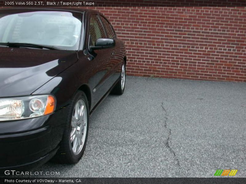 Black / Taupe/Light Taupe 2005 Volvo S60 2.5T