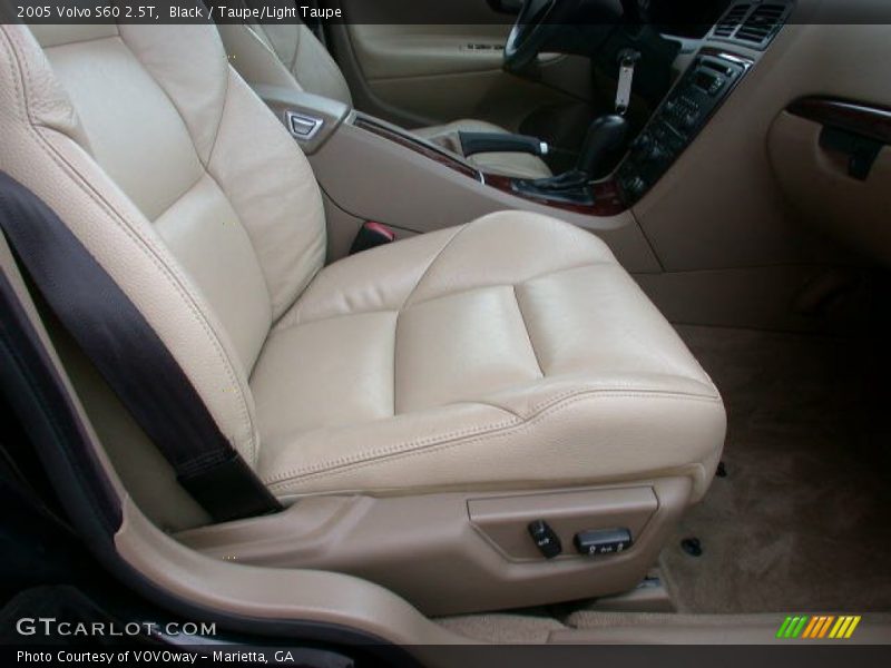 Black / Taupe/Light Taupe 2005 Volvo S60 2.5T