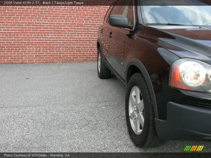 Black / Taupe/Light Taupe 2006 Volvo XC90 2.5T