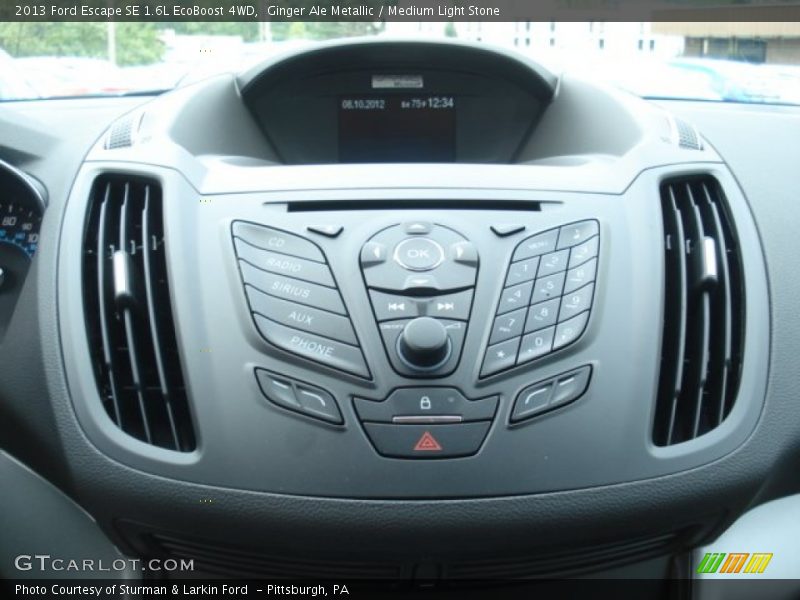 Controls of 2013 Escape SE 1.6L EcoBoost 4WD
