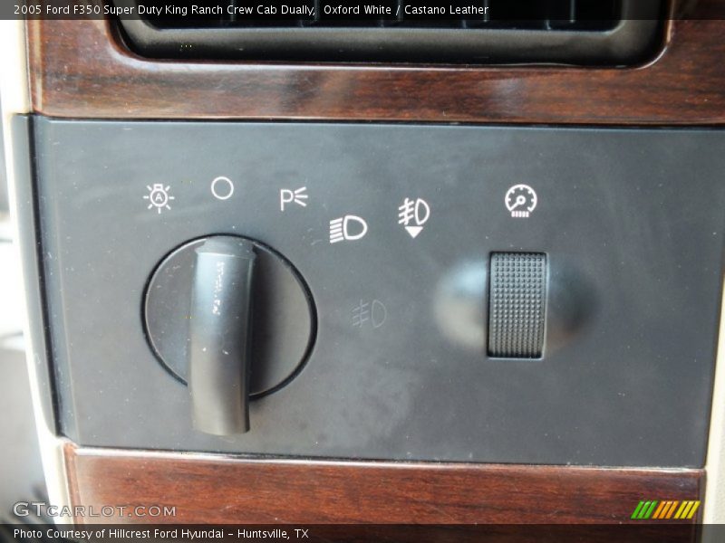 Controls of 2005 F350 Super Duty King Ranch Crew Cab Dually