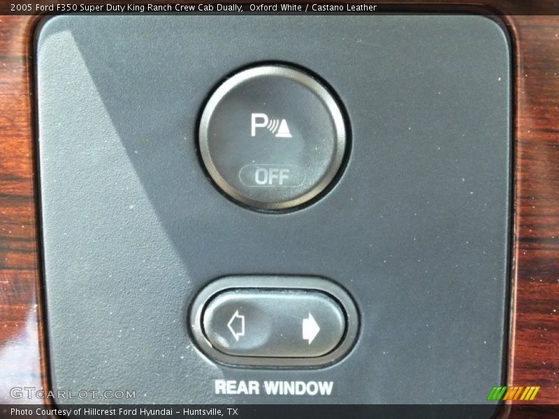 Controls of 2005 F350 Super Duty King Ranch Crew Cab Dually