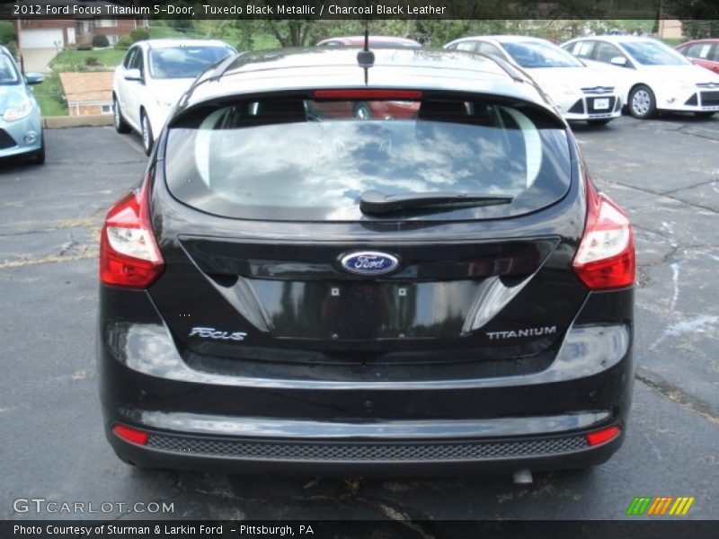 Tuxedo Black Metallic / Charcoal Black Leather 2012 Ford Focus Titanium 5-Door