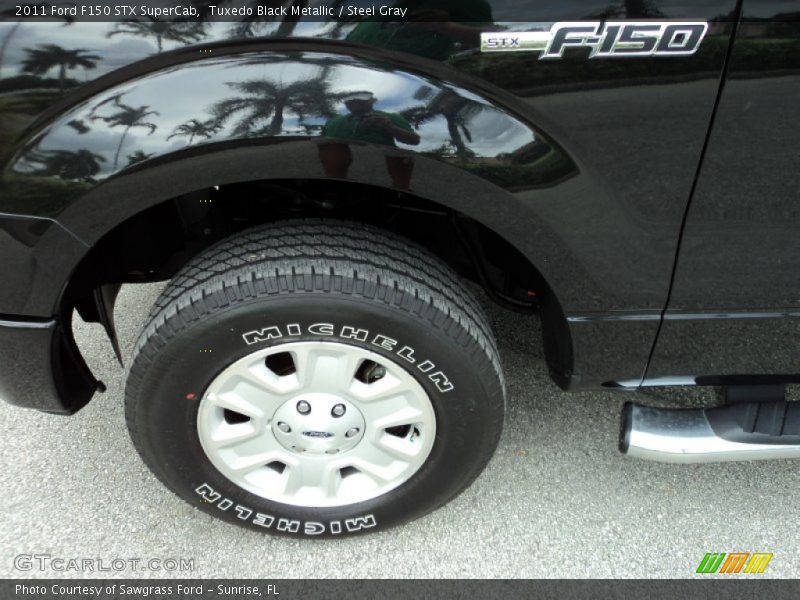Tuxedo Black Metallic / Steel Gray 2011 Ford F150 STX SuperCab