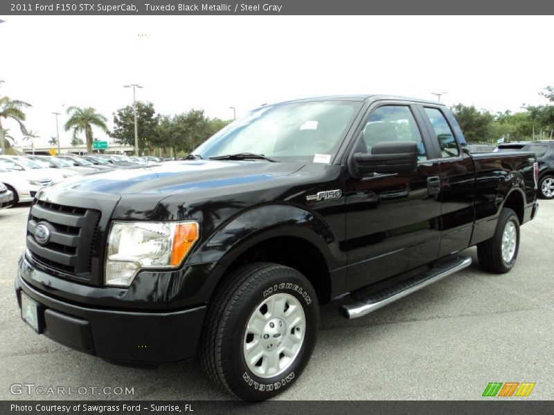 Front 3/4 View of 2011 F150 STX SuperCab