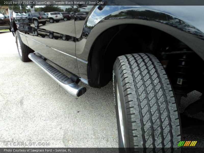 Tuxedo Black Metallic / Steel Gray 2011 Ford F150 STX SuperCab