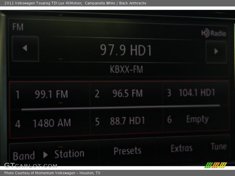 Campanella White / Black Anthracite 2011 Volkswagen Touareg TDI Lux 4XMotion