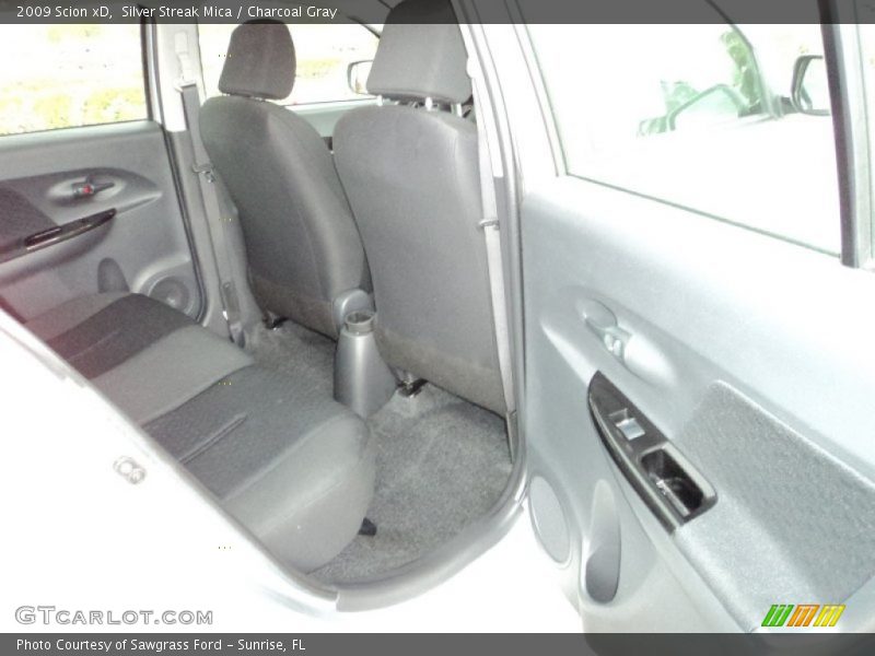 Silver Streak Mica / Charcoal Gray 2009 Scion xD