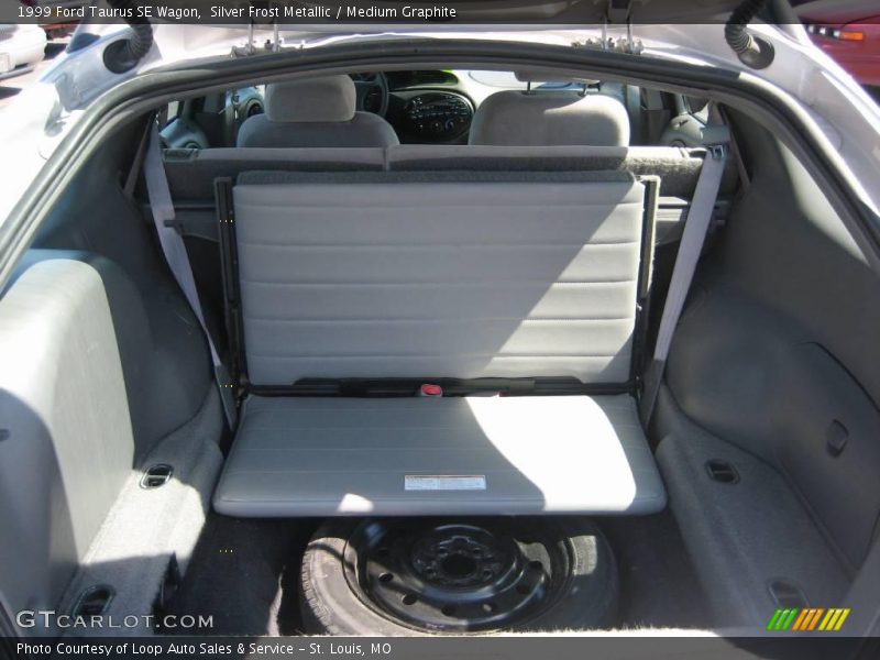 Silver Frost Metallic / Medium Graphite 1999 Ford Taurus SE Wagon