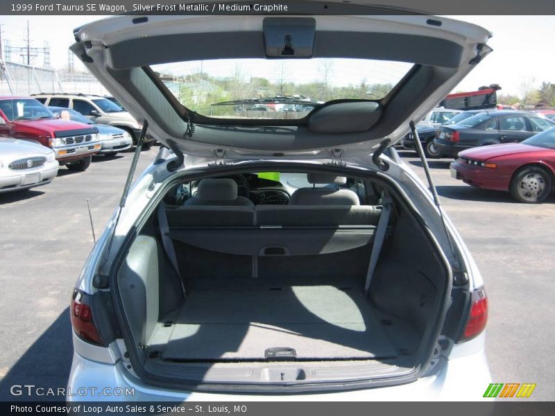 Silver Frost Metallic / Medium Graphite 1999 Ford Taurus SE Wagon