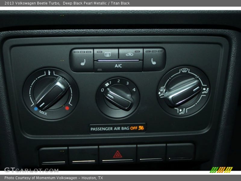 Deep Black Pearl Metallic / Titan Black 2013 Volkswagen Beetle Turbo