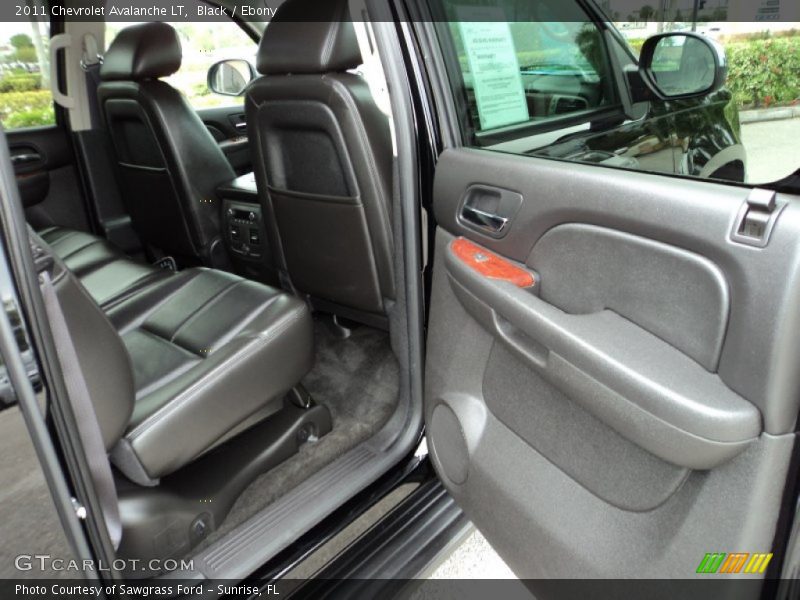 Black / Ebony 2011 Chevrolet Avalanche LT