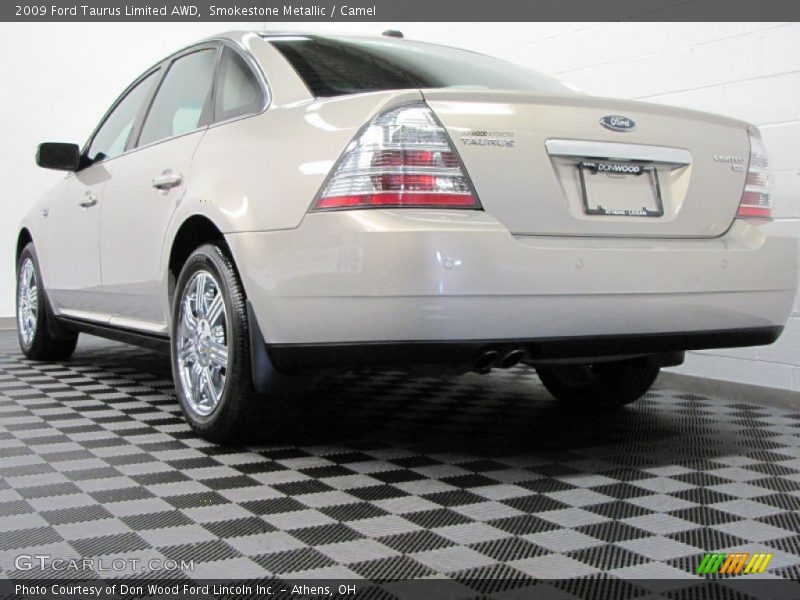 Smokestone Metallic / Camel 2009 Ford Taurus Limited AWD