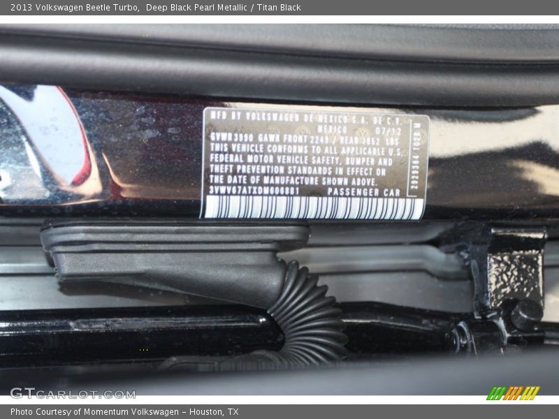 Deep Black Pearl Metallic / Titan Black 2013 Volkswagen Beetle Turbo