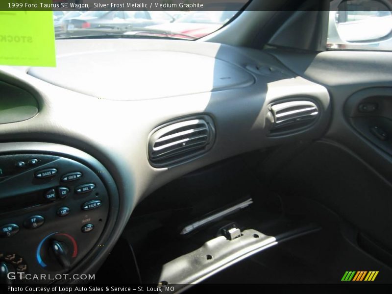 Silver Frost Metallic / Medium Graphite 1999 Ford Taurus SE Wagon