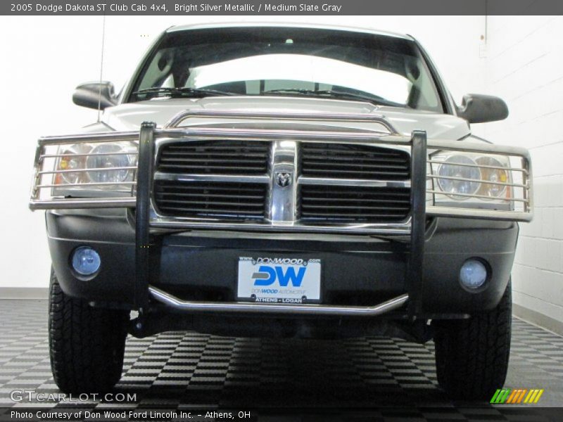 Bright Silver Metallic / Medium Slate Gray 2005 Dodge Dakota ST Club Cab 4x4