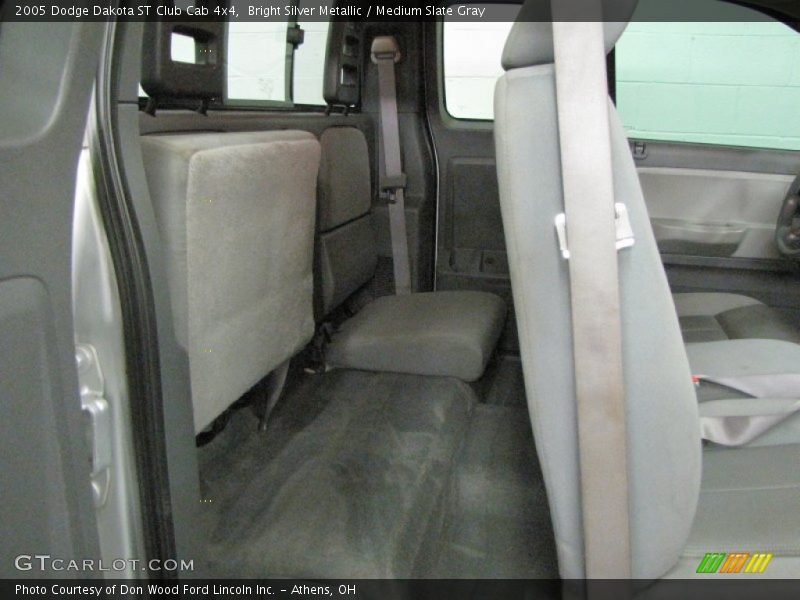 Bright Silver Metallic / Medium Slate Gray 2005 Dodge Dakota ST Club Cab 4x4