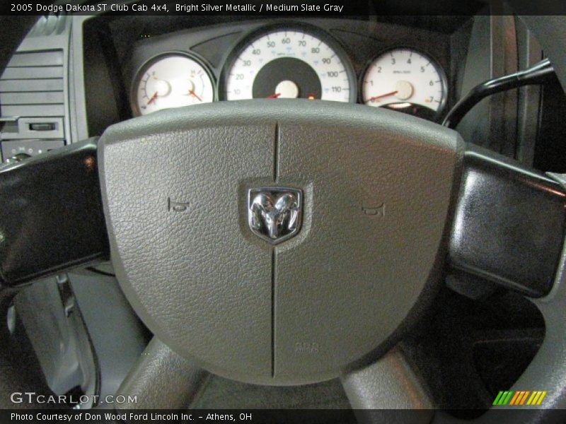Bright Silver Metallic / Medium Slate Gray 2005 Dodge Dakota ST Club Cab 4x4