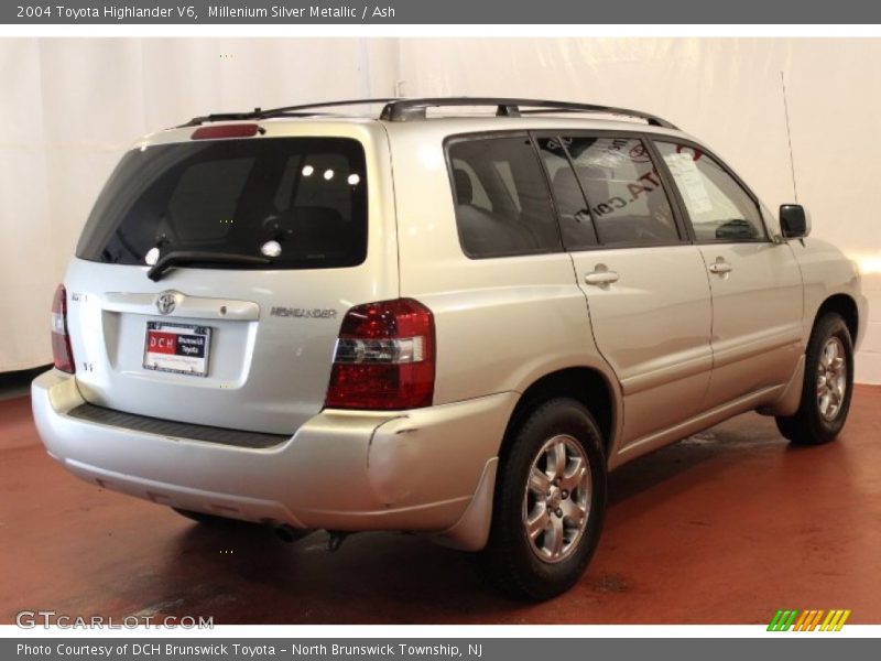 Millenium Silver Metallic / Ash 2004 Toyota Highlander V6