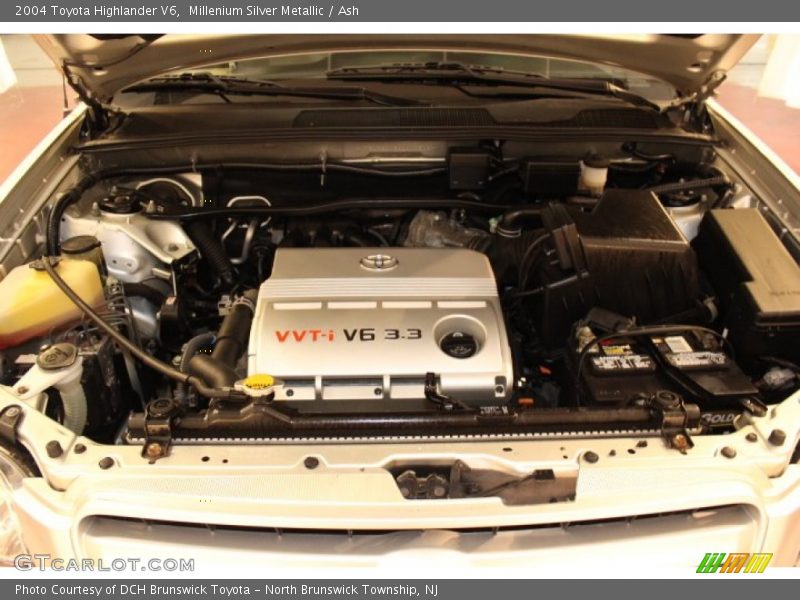 Millenium Silver Metallic / Ash 2004 Toyota Highlander V6