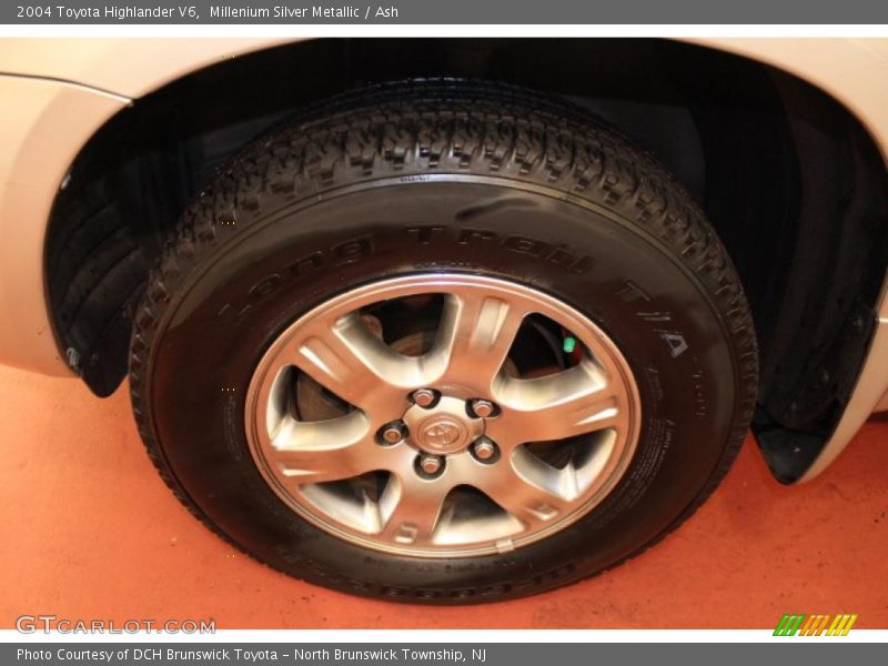 Millenium Silver Metallic / Ash 2004 Toyota Highlander V6