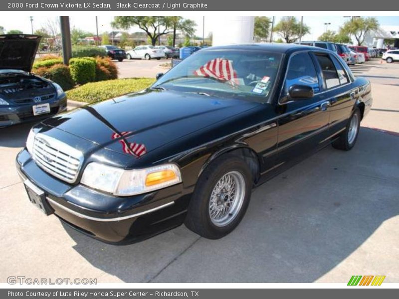 Black Clearcoat / Light Graphite 2000 Ford Crown Victoria LX Sedan