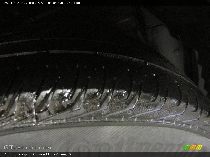 Tuscan Sun / Charcoal 2011 Nissan Altima 2.5 S